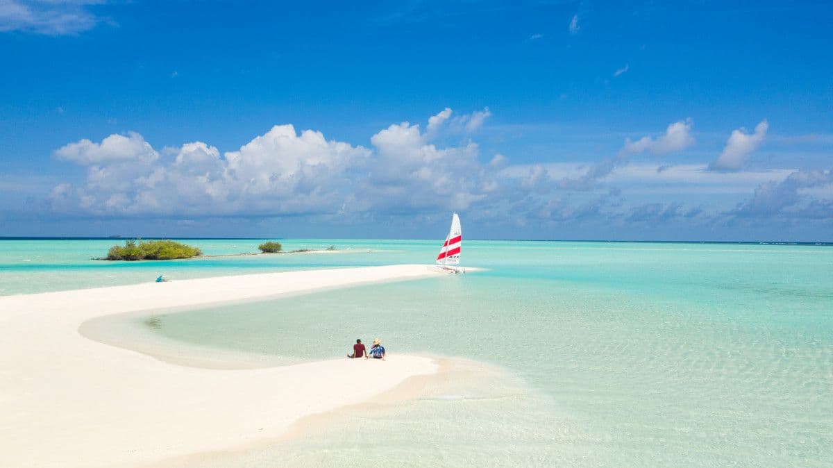 Private sandbank picnic