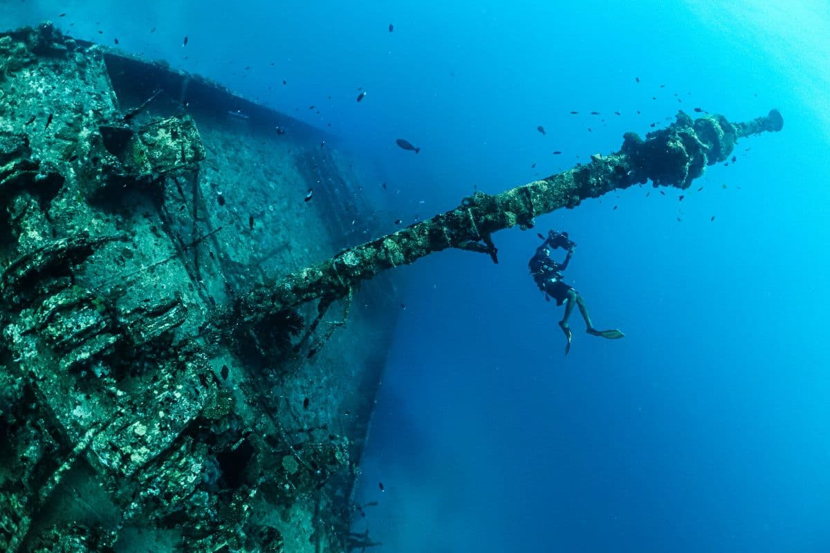 Shipwreck diving