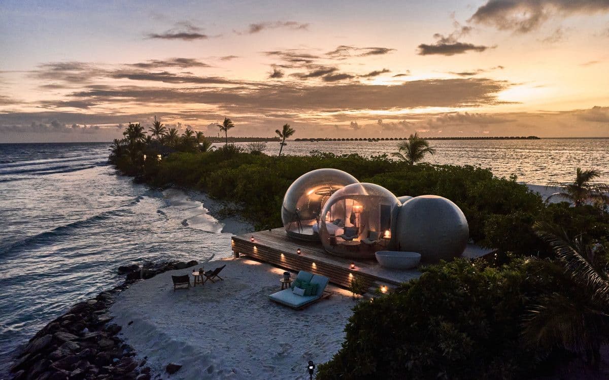 Beach bubble tent