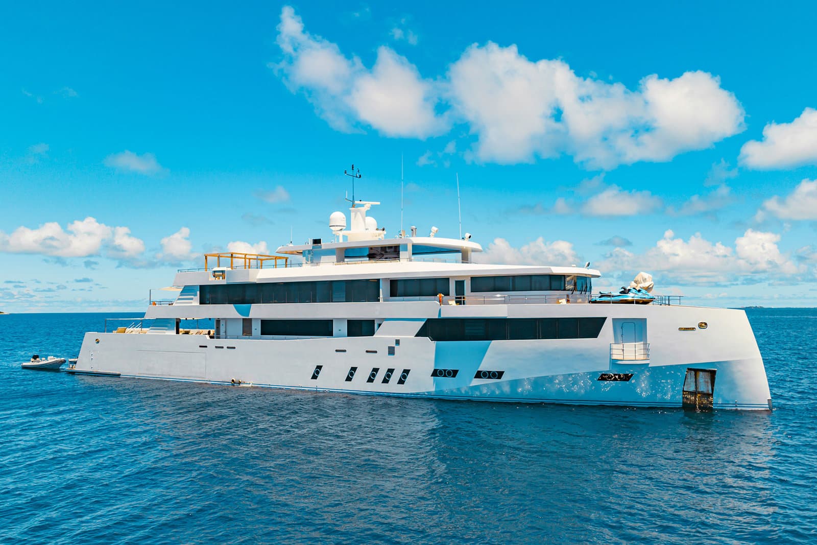 White Pearl liveaboard